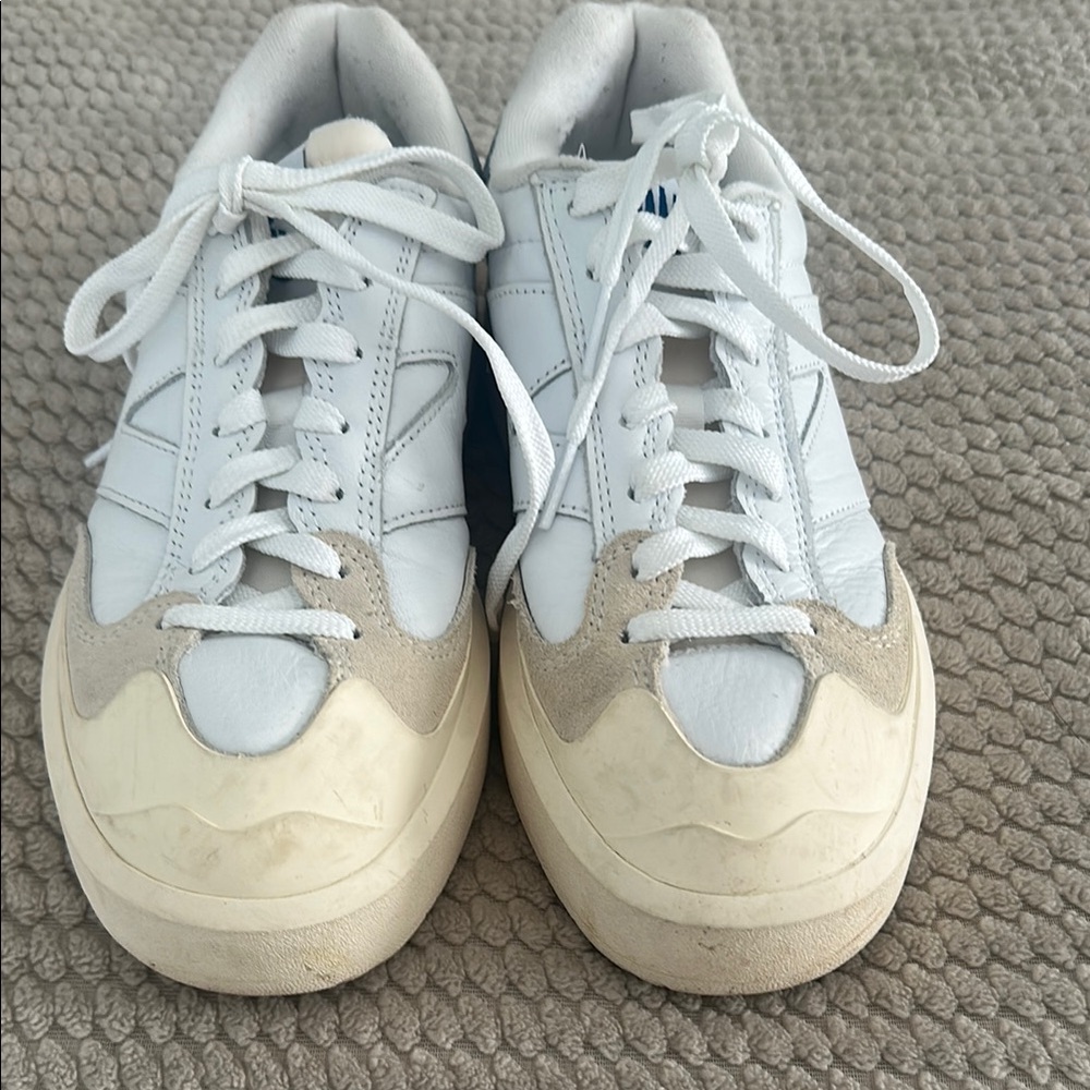 New Balance White and Cream Athletic Shoes CT 302 - Picture 5 of 8